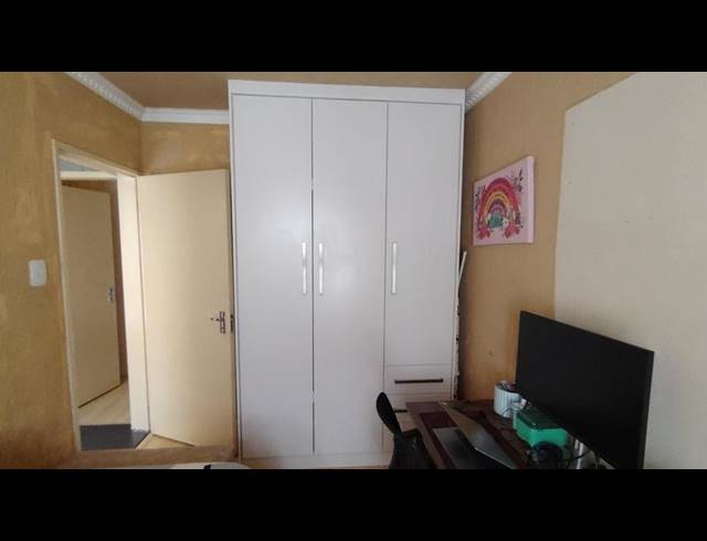 2 BEDROOM HOUSE FOR SALE IN PROTEA GLEN